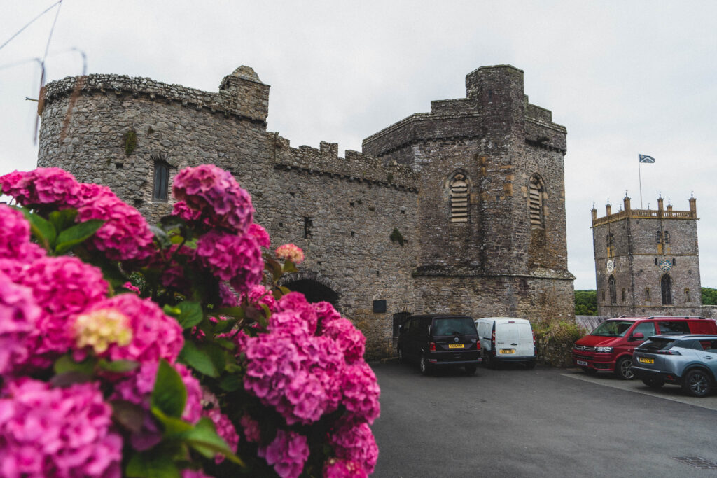 Porth-y-Tŵr (Gate House)