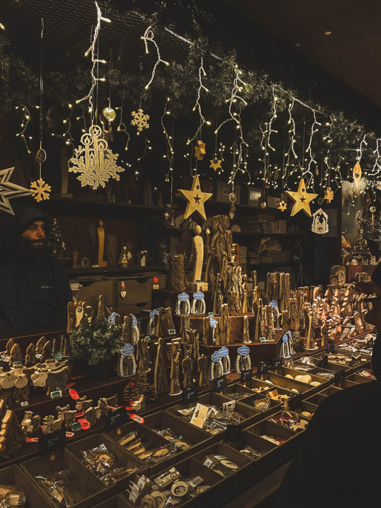 christmas market stall in edinburgh