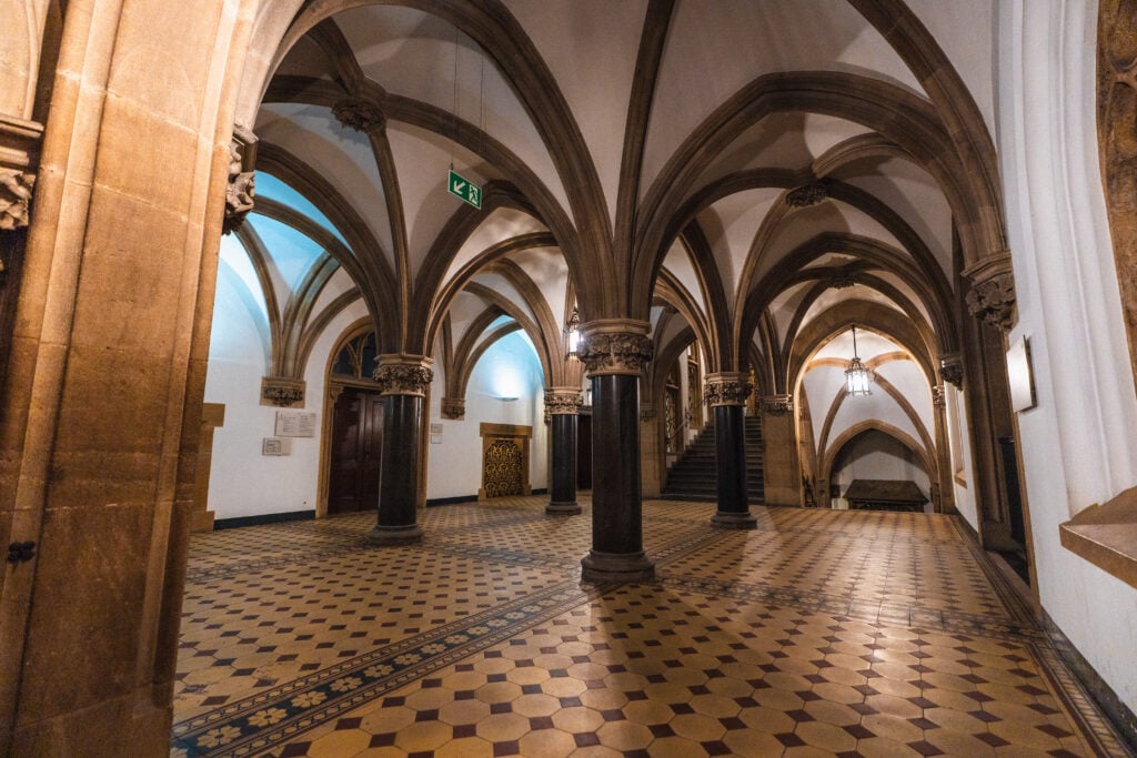 vaulting in munich town hall