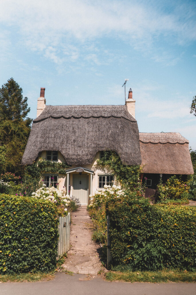 rose cottage in honington