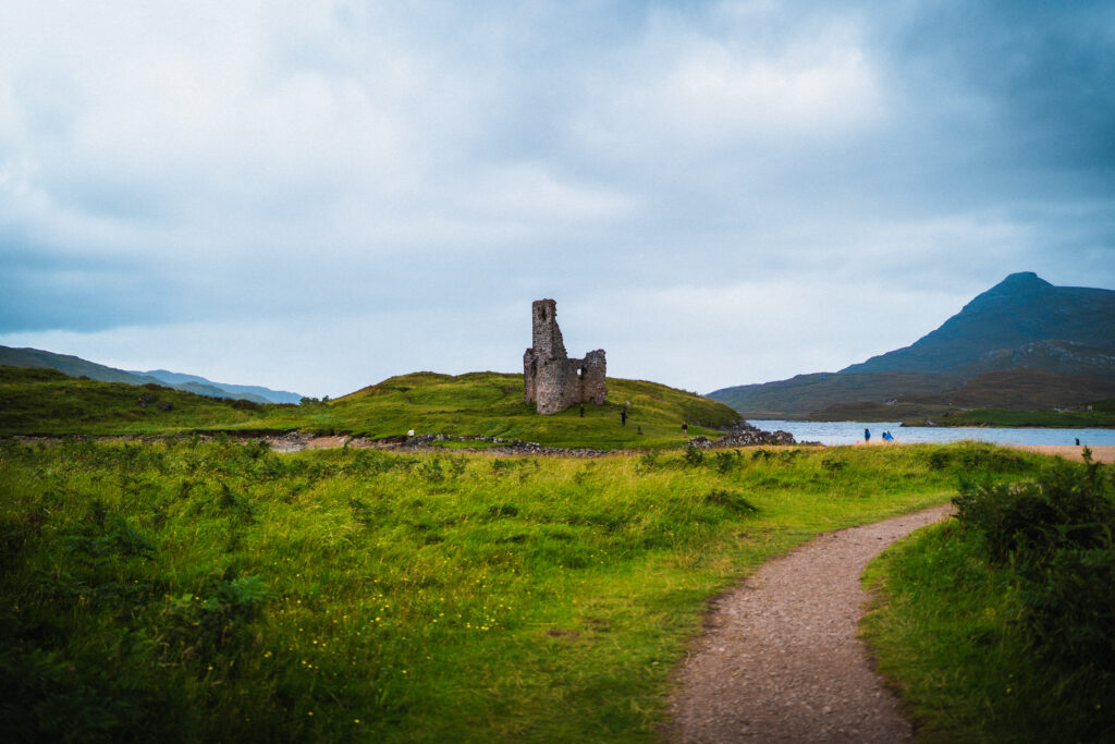 path to ardvreck castle