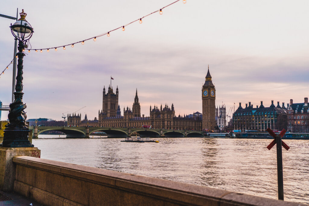 the thames at sunset
