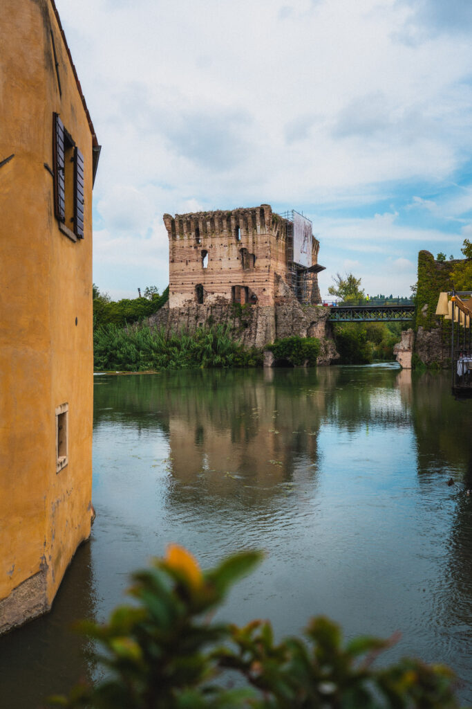 castle in borghetto