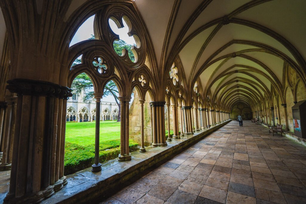 salisbury cathedral cloisters