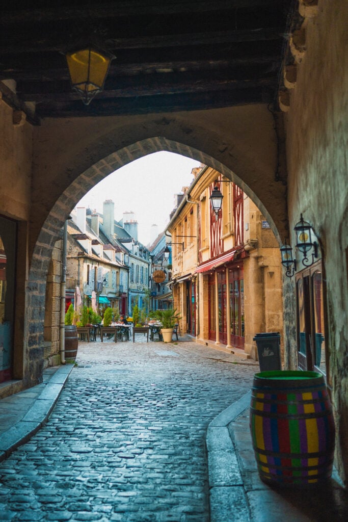 semur en auxois arch