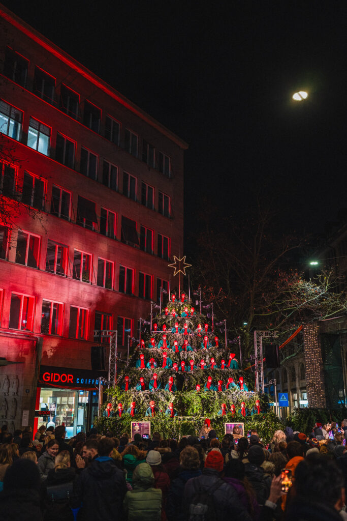 singing christmas tree zurich