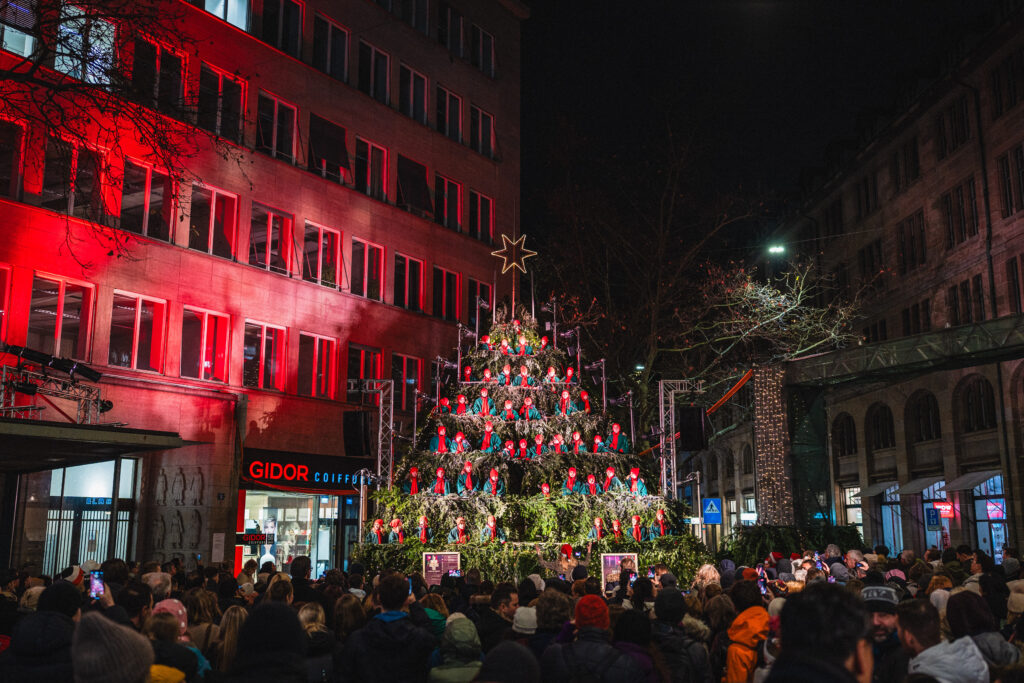 singing christmas tree in Zürich