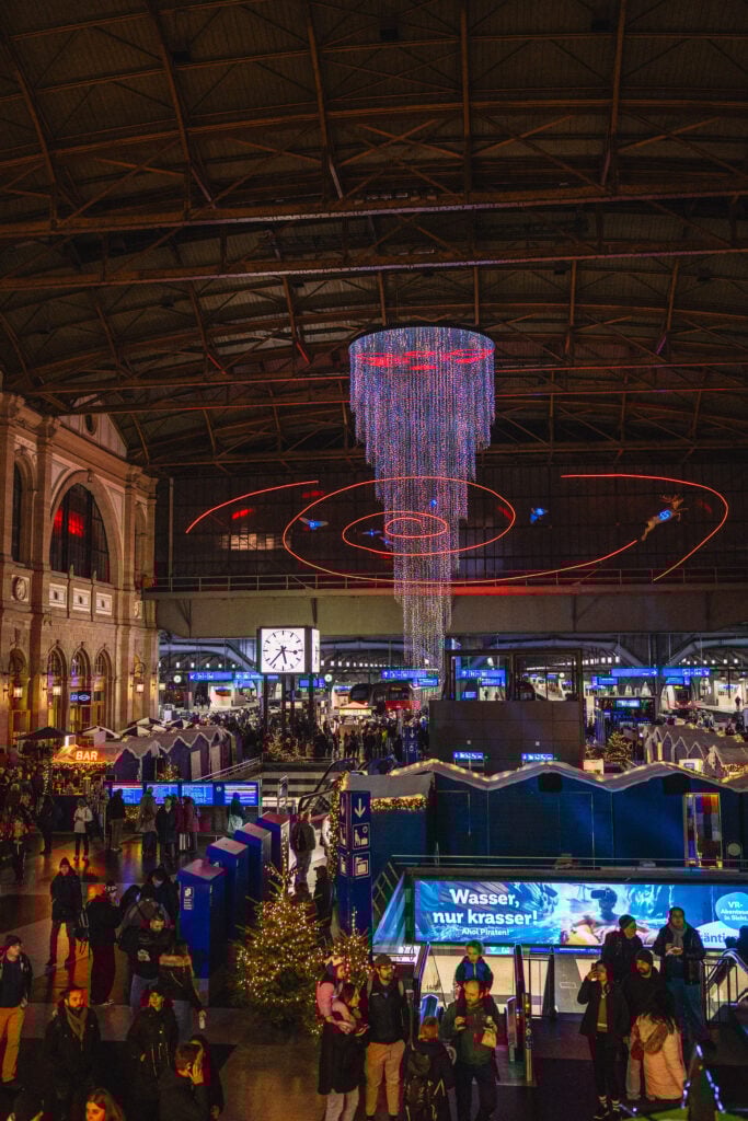 zurich train station christmas market