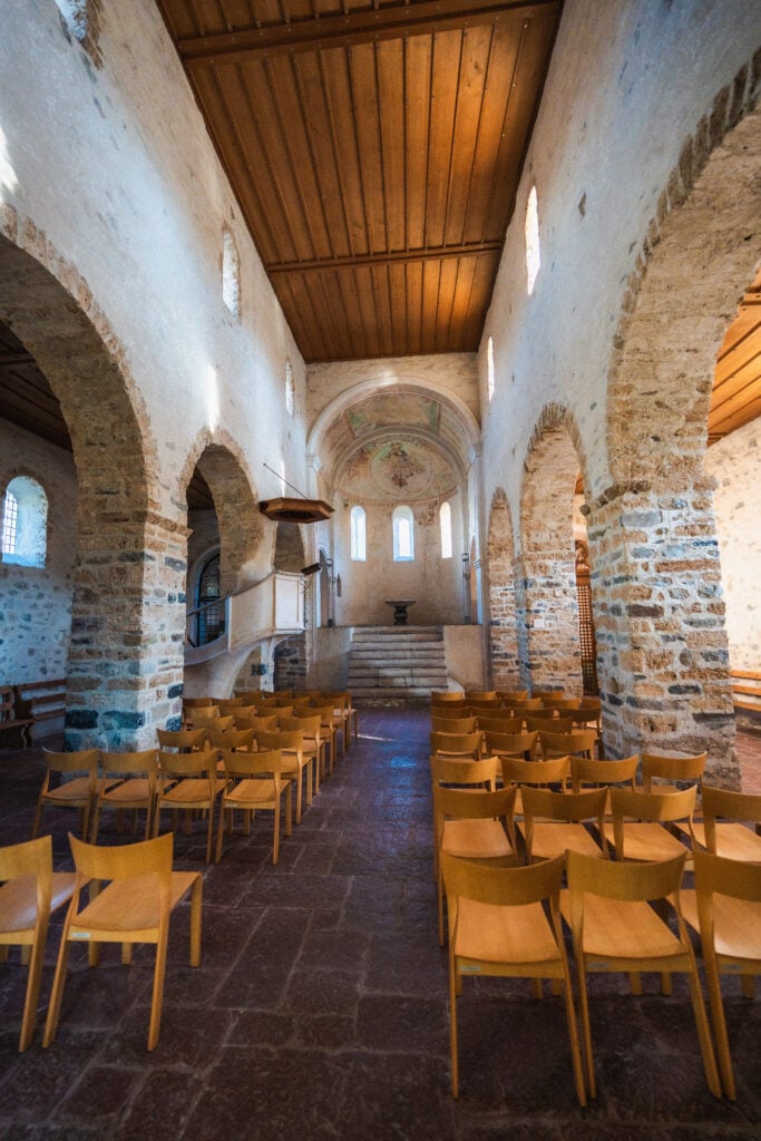 spiez church interior