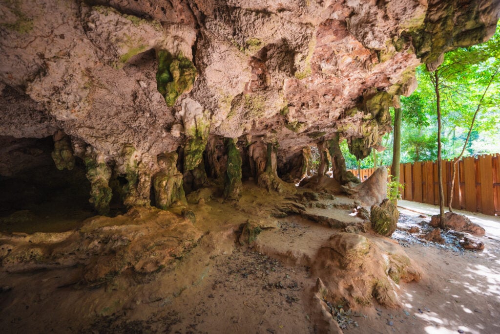 cave railay beach
