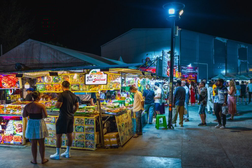 night market ao nang