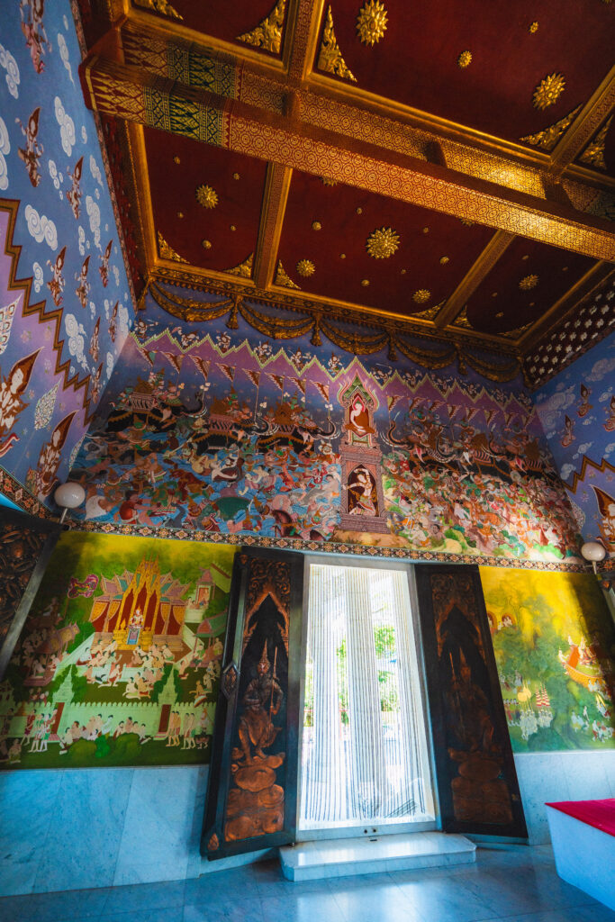 Wat Kaeo Korawaram interior