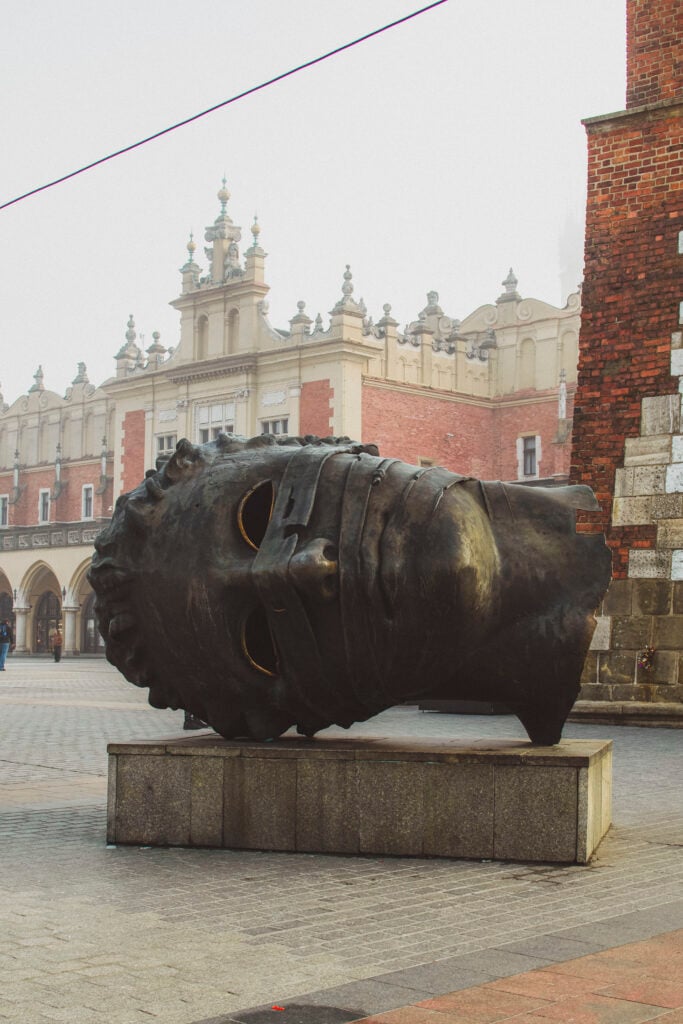 Eros Bendato monument in krakow