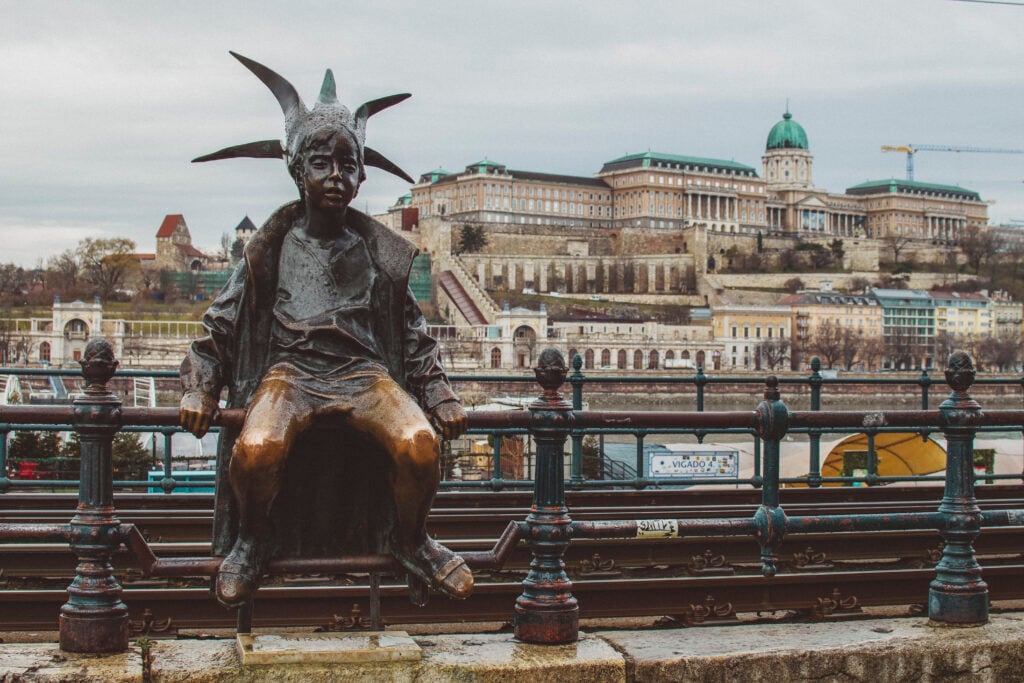 The little princess statue in Budapest