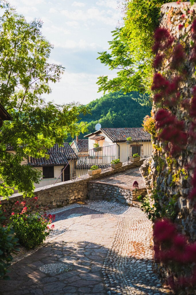 castel di tora village centre