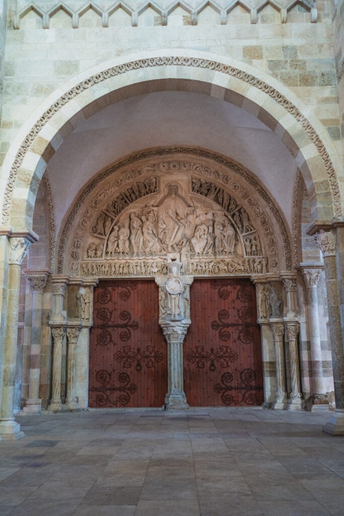 vezelay tympanum main entrance