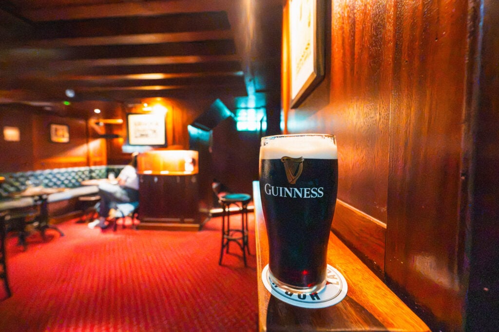 the dawson lounge