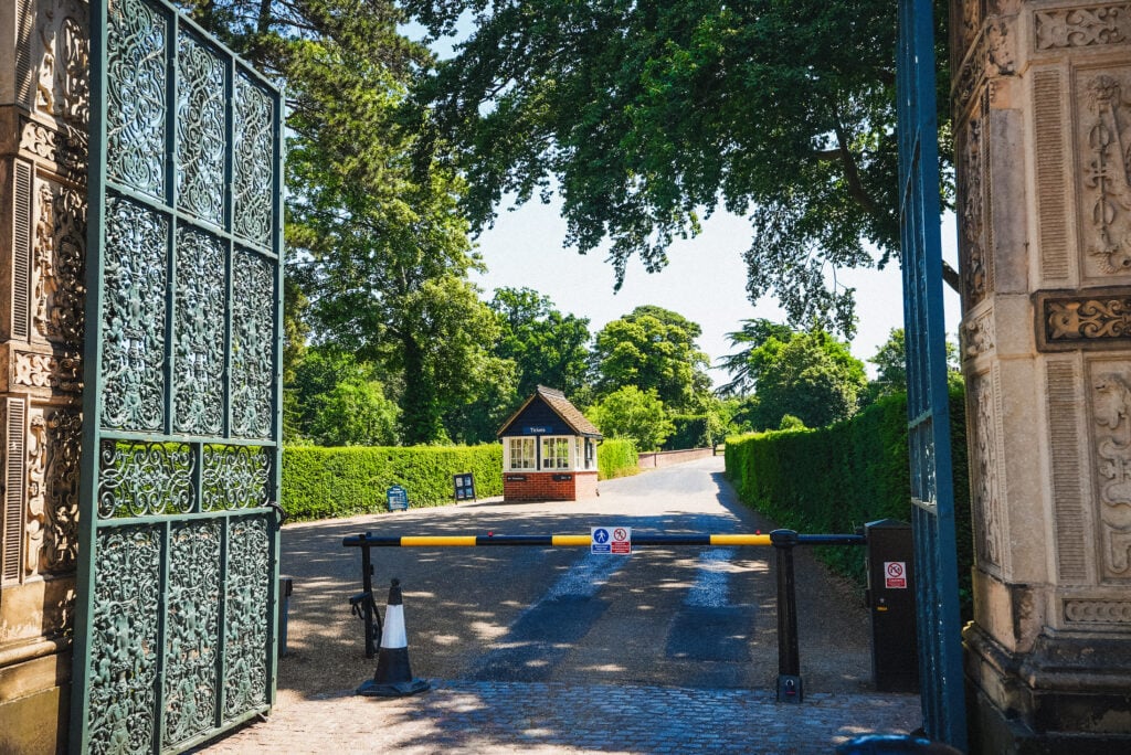 entrance gate to hatfield house