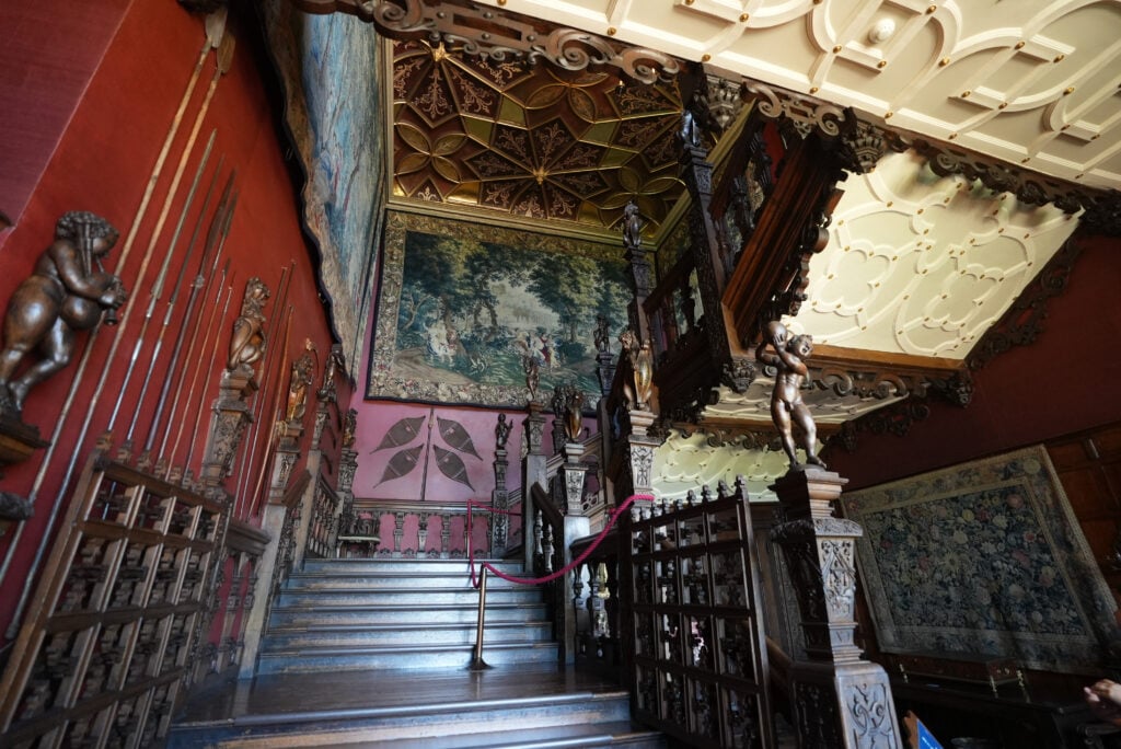 grand staircase hatfield house
