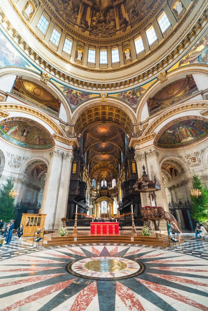 main altar st paul's cathedral