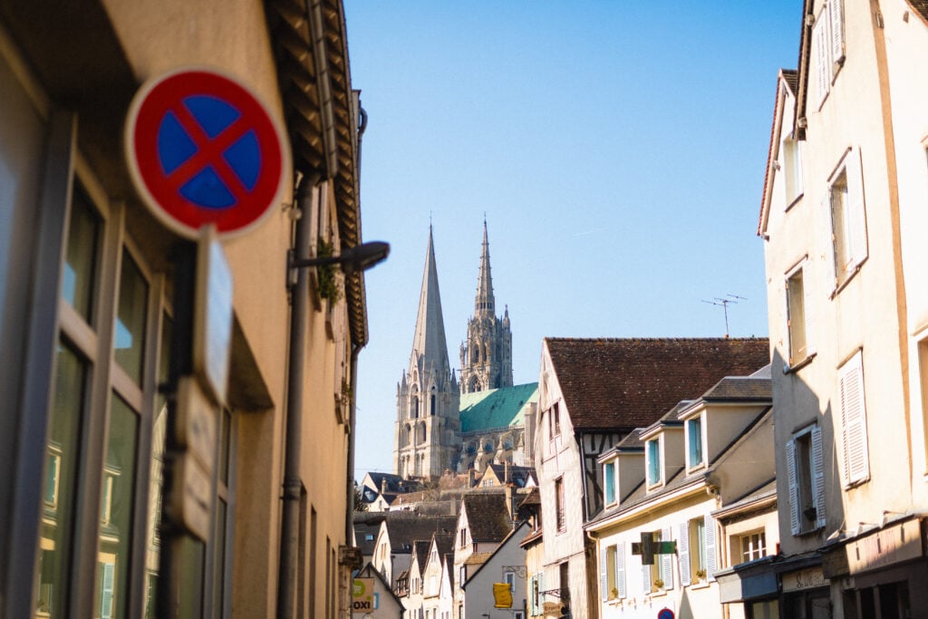 history of chartres cathedral