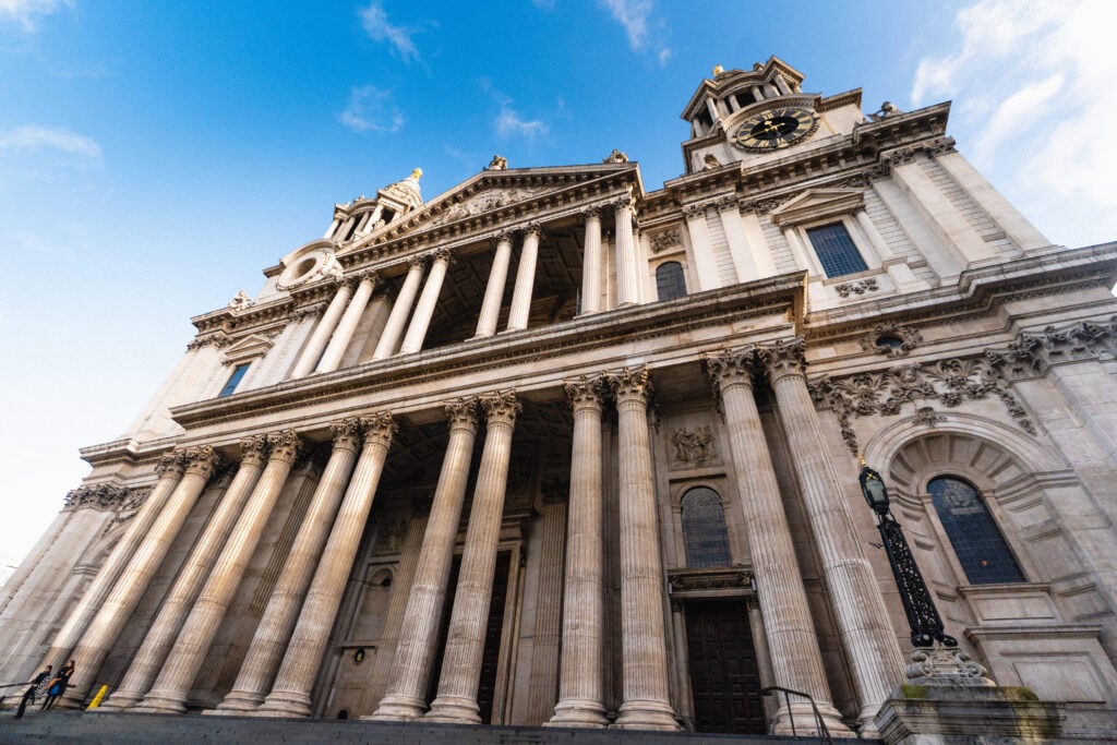 front facade st pauls cathedral